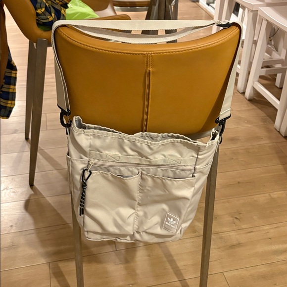 Adidas Beige Crossbody Unixes Bag Size OS - Picture 1 of 16